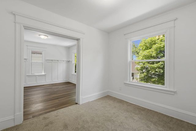 2954 N 19TH STREET, Milwaukee, WI 53206