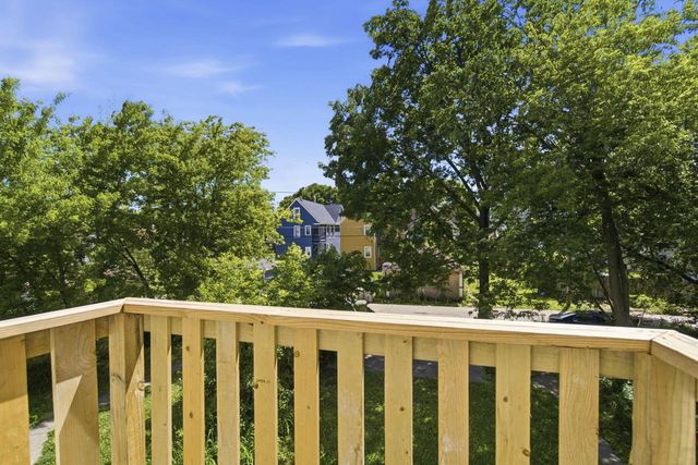 2954 N 19TH STREET, Milwaukee, WI 53206