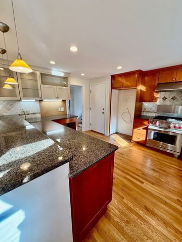 10 Snake Brook Rd, Wayland, MA 01778