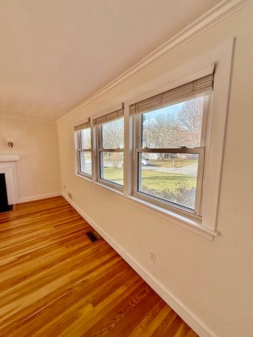 10 Snake Brook Rd, Wayland, MA 01778