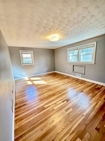 10 Snake Brook Rd, Wayland, MA 01778