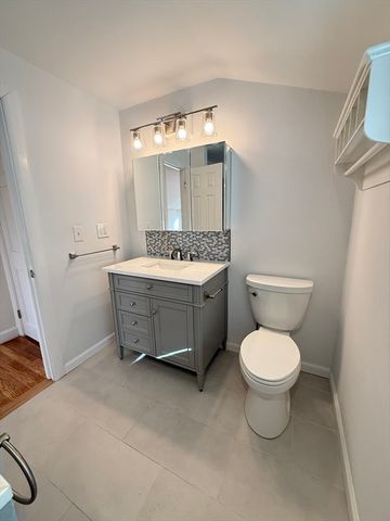 10 Snake Brook Rd, Wayland, MA 01778