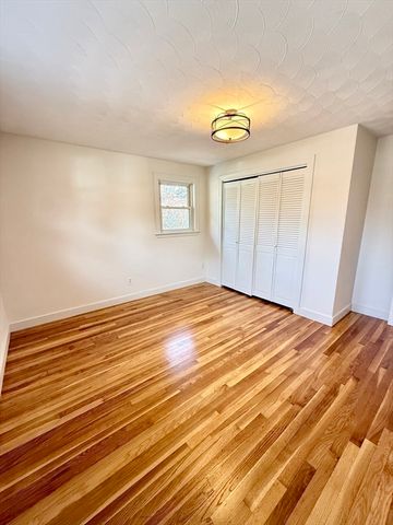 10 Snake Brook Rd, Wayland, MA 01778