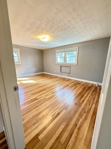 10 Snake Brook Rd, Wayland, MA 01778