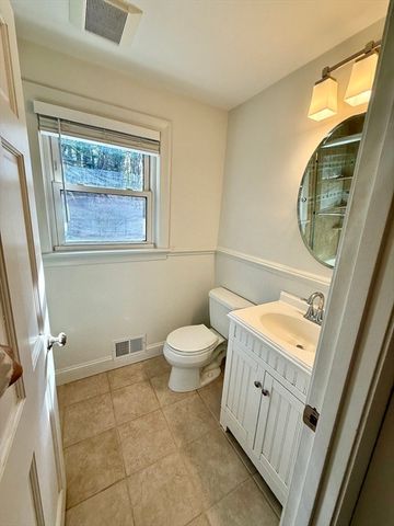 10 Snake Brook Rd, Wayland, MA 01778