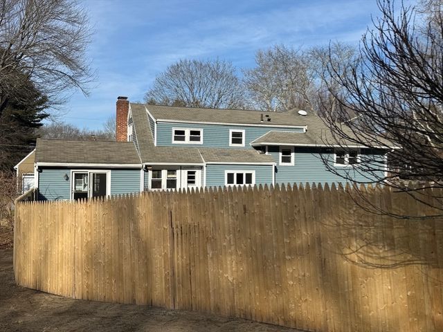 10 Snake Brook Rd, Wayland, MA 01778