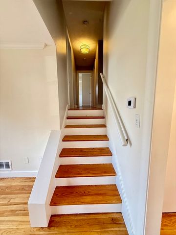 10 Snake Brook Rd, Wayland, MA 01778