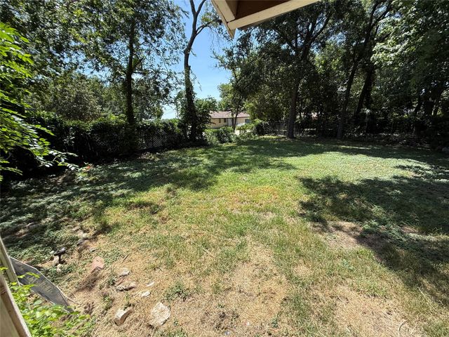 1005 Dodson Street, Gainesville, TX 76240
