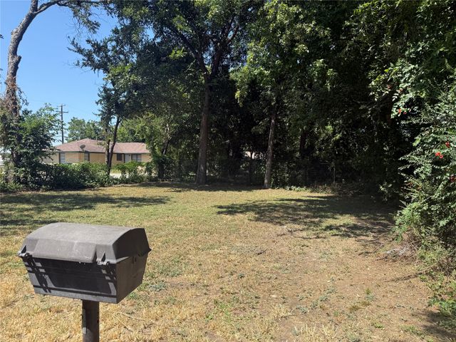 1005 Dodson Street, Gainesville, TX 76240