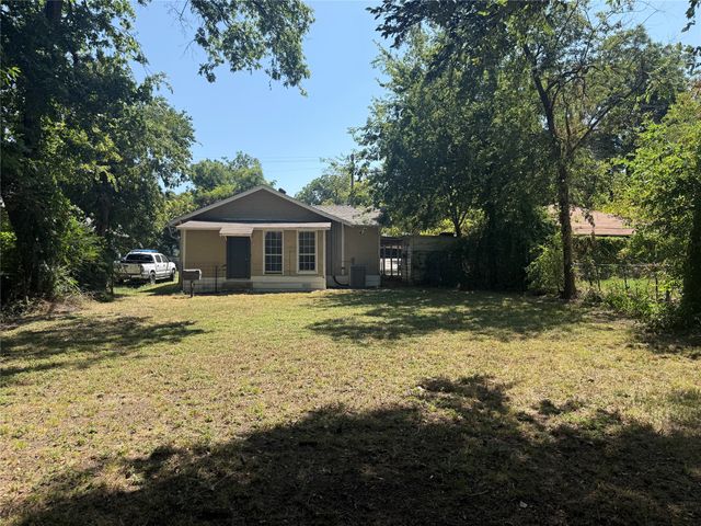 1005 Dodson Street, Gainesville, TX 76240