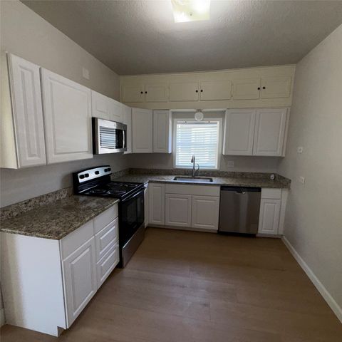 1005 Dodson Street, Gainesville, TX 76240