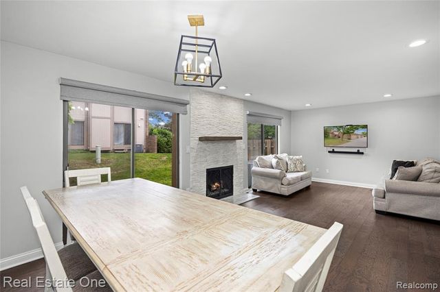 5345 Wright Way, West Bloomfield, MI 48322