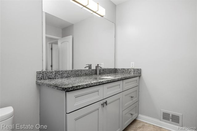 5345 Wright Way, West Bloomfield, MI 48322