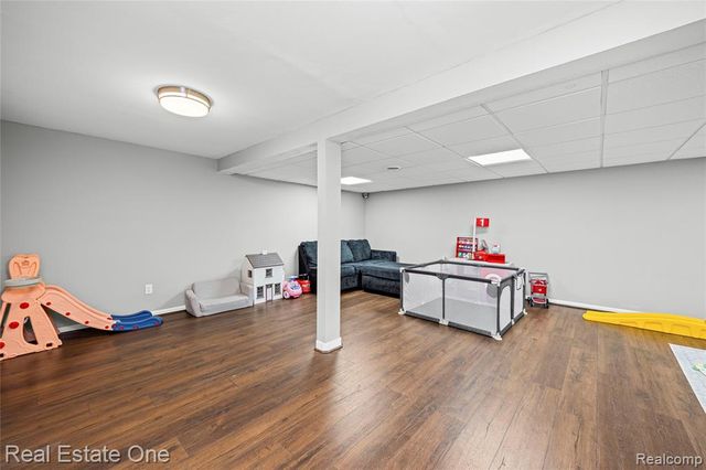 5345 Wright Way, West Bloomfield, MI 48322