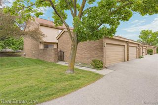 5345 Wright Way, West Bloomfield, MI 48322