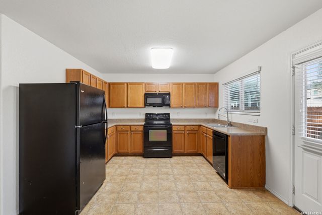 3600 Sharp Hill, Selma, TX 78154