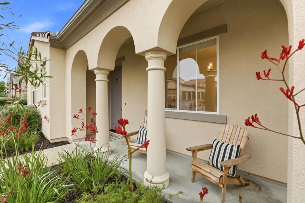 Image 2 of property listing at 3015 Pinos Way, Marina, CA 93933