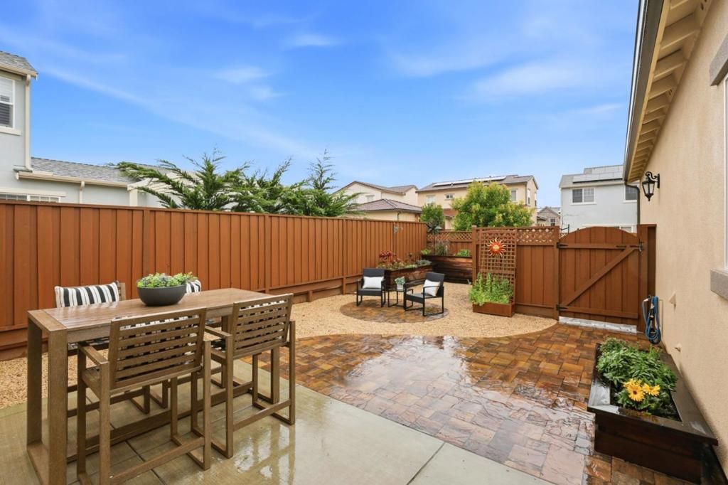 Image 33 of property listing at 3015 Pinos Way, Marina, CA 93933