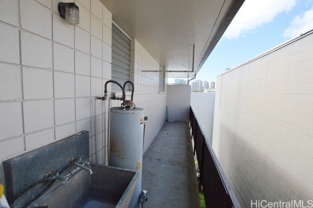 1837 Young Street B, Honolulu, HI 96826