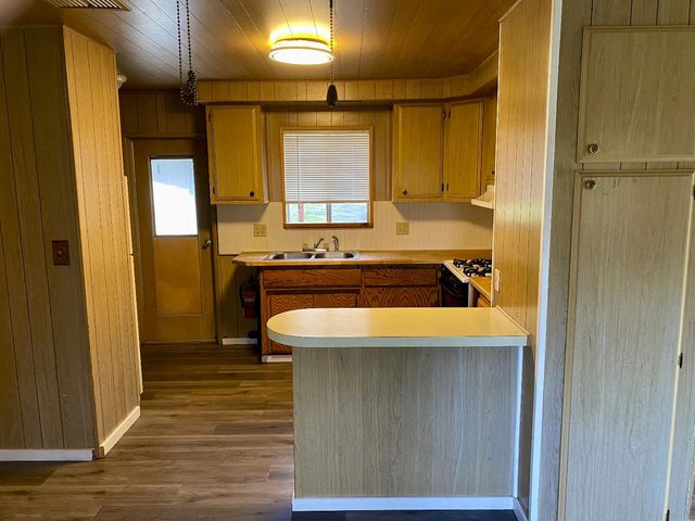 10720 Rough and ready Rd, Rough And Ready, CA 95975