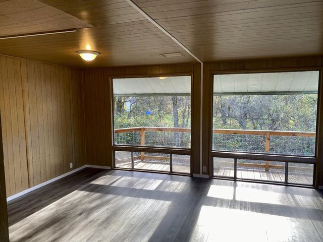 10720 Rough and ready Rd, Rough And Ready, CA 95975