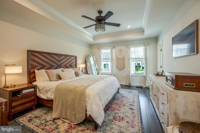 3738 COMMODORE JOSHUA BARNEY DR NE, Washington, DC 20018