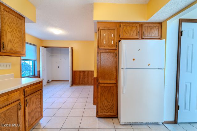 42 Malibu Hill, East Greenbush, NY 12144