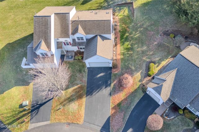 42 Malibu Hill, East Greenbush, NY 12144