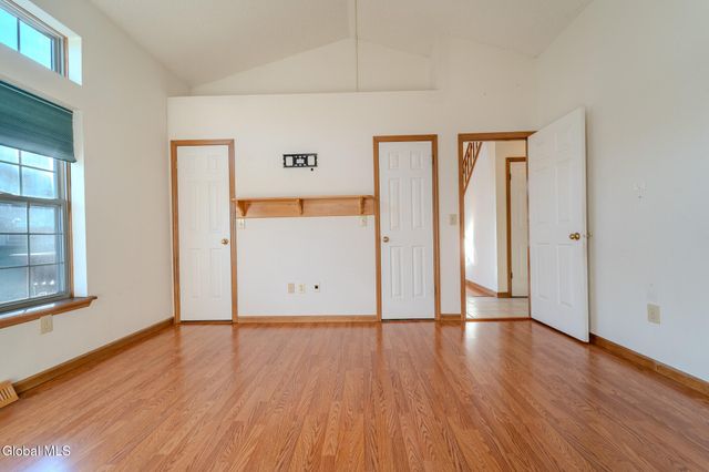 42 Malibu Hill, East Greenbush, NY 12144