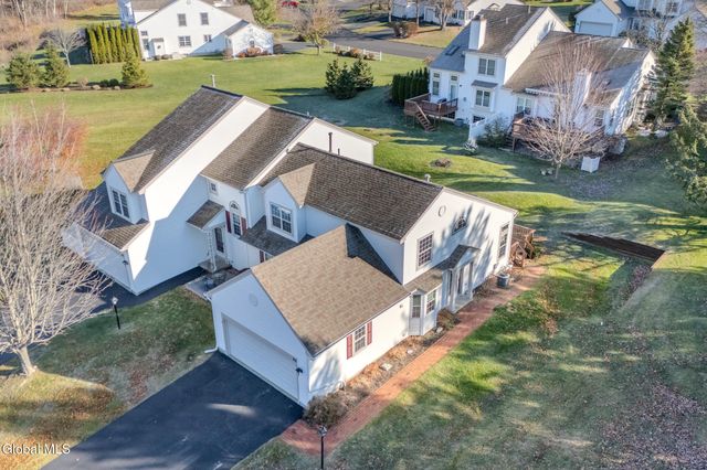 42 Malibu Hill, East Greenbush, NY 12144