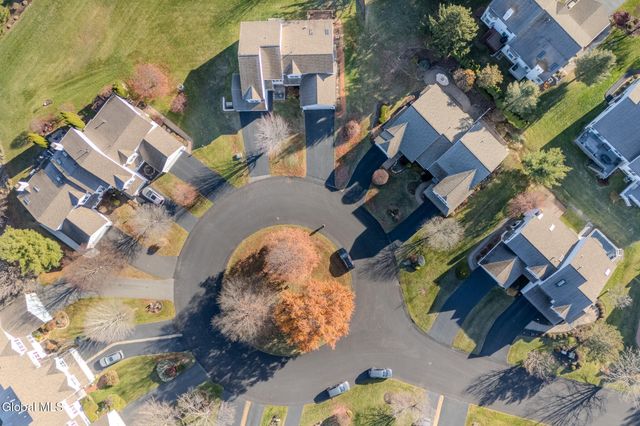 42 Malibu Hill, East Greenbush, NY 12144