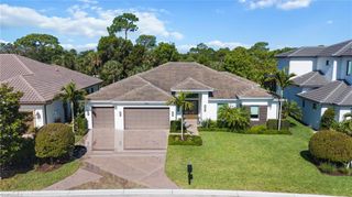 2943 Coco Lakes DR, Naples, FL 34105