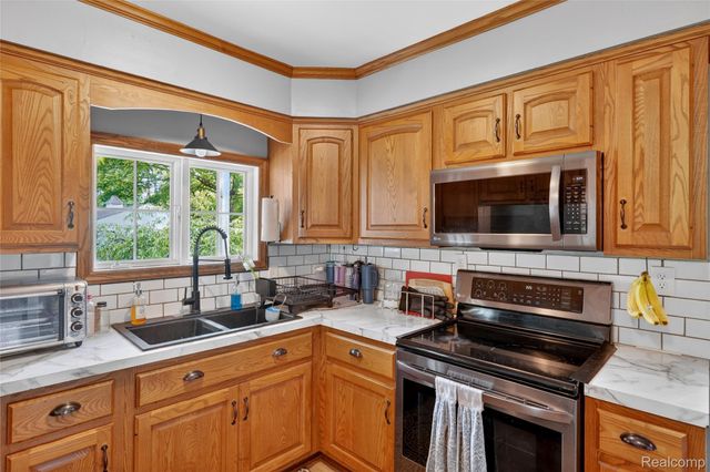 6235 Flushing Road, Mt. Morris Township, MI 48433