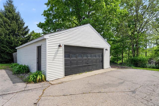 6235 Flushing Road, Mt. Morris Township, MI 48433