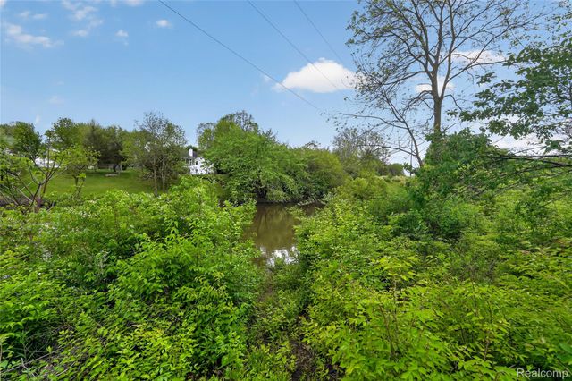 6235 Flushing Road, Mt. Morris Township, MI 48433