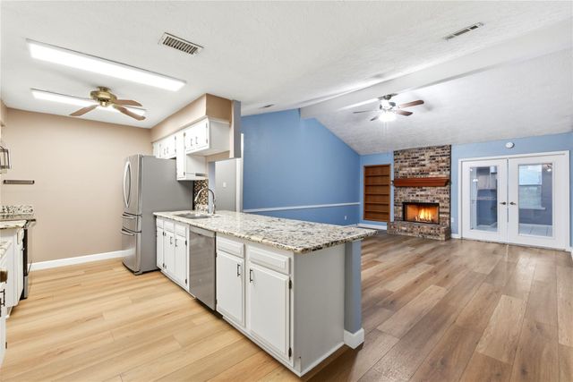 6009 Leafwood Circle, League City, TX 77573