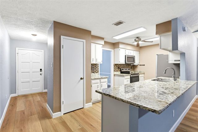 6009 Leafwood Circle, League City, TX 77573