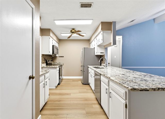6009 Leafwood Circle, League City, TX 77573