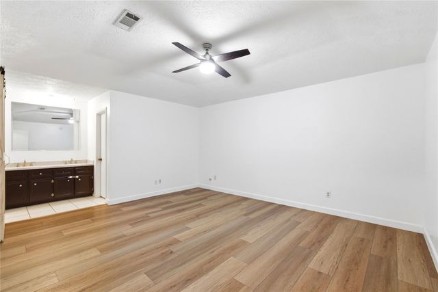 6009 Leafwood Circle, League City, TX 77573