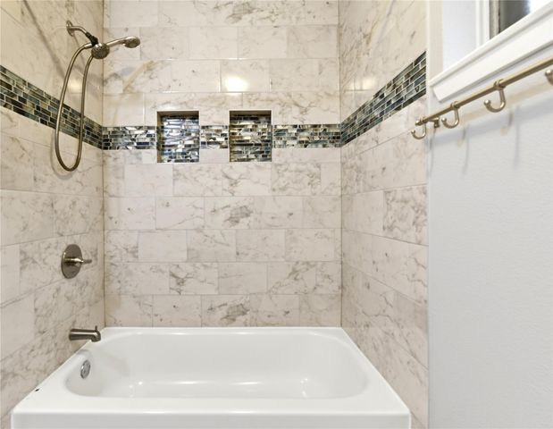 6009 Leafwood Circle, League City, TX 77573