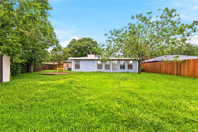 6009 Leafwood Circle, League City, TX 77573