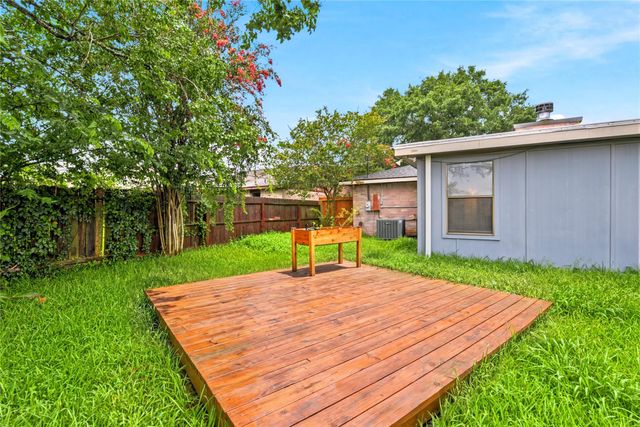 6009 Leafwood Circle, League City, TX 77573