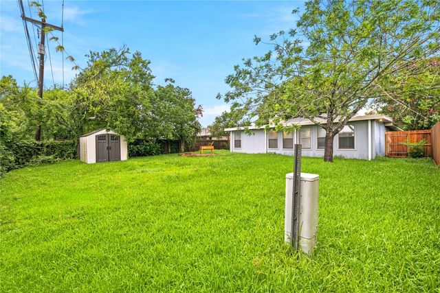 6009 Leafwood Circle, League City, TX 77573