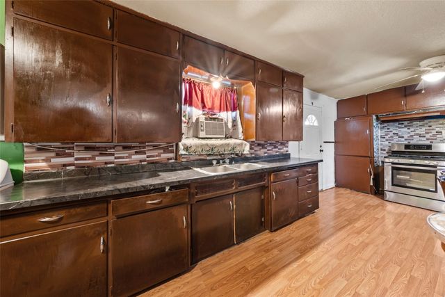 2709 Speight Avenue, Waco, TX 76711