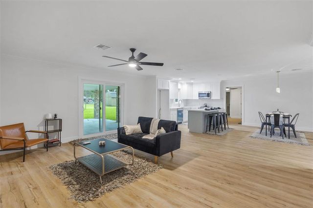 416 Morningstar Drive, Lake Charles, LA 70615