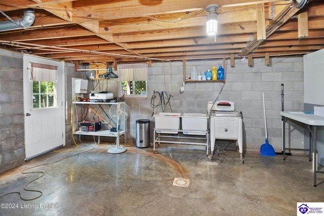 3297 E Gap Hill Road, Cub Run, KY 42729