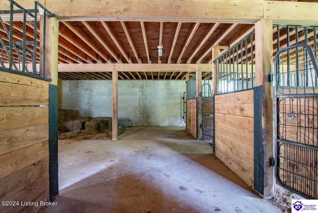 3297 E Gap Hill Road, Cub Run, KY 42729