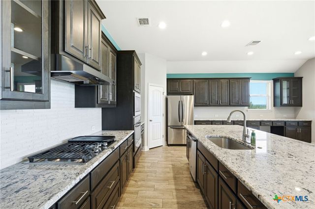 1216 Winding Way Drive, Georgetown, TX 78628