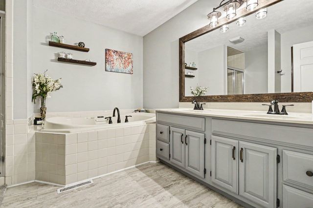 50625 Mohawk Drive, Granger, IN 46530