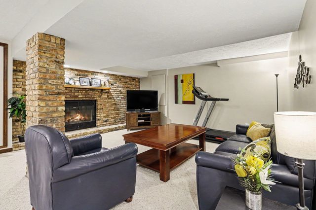 50625 Mohawk Drive, Granger, IN 46530